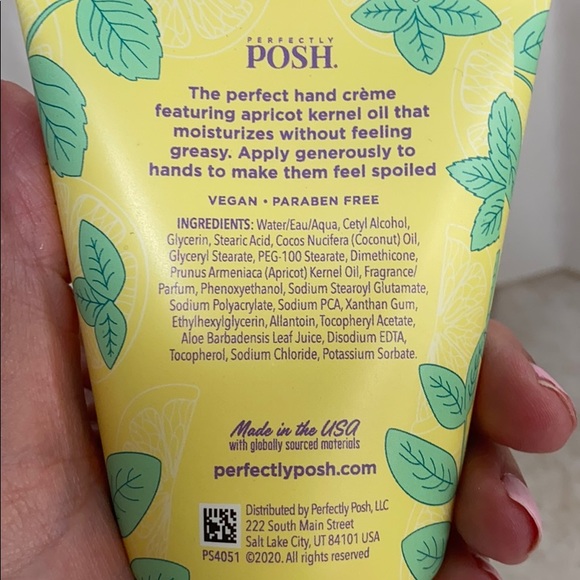 Perfectly Posh Hand Creme and Bath Bomb - Picture 2 of 2